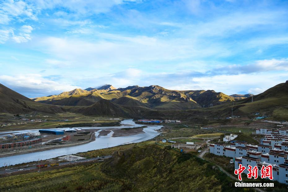 Autumn scenery of northern Xizang grassland