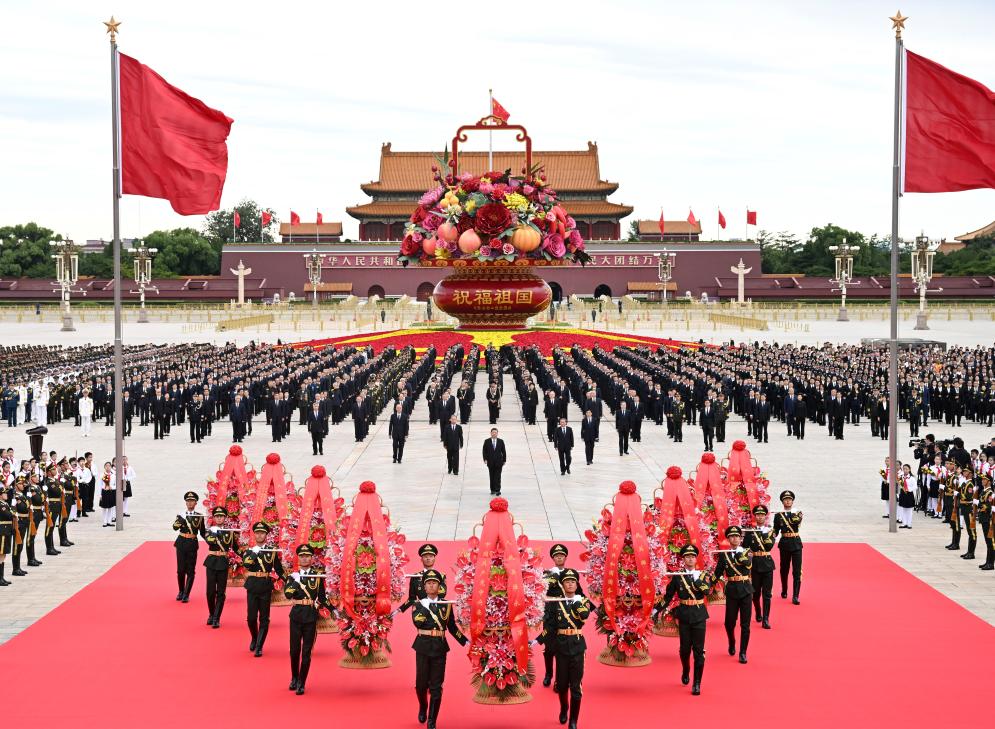 Xi pays tribute to fallen heroes on Martyrs' Day