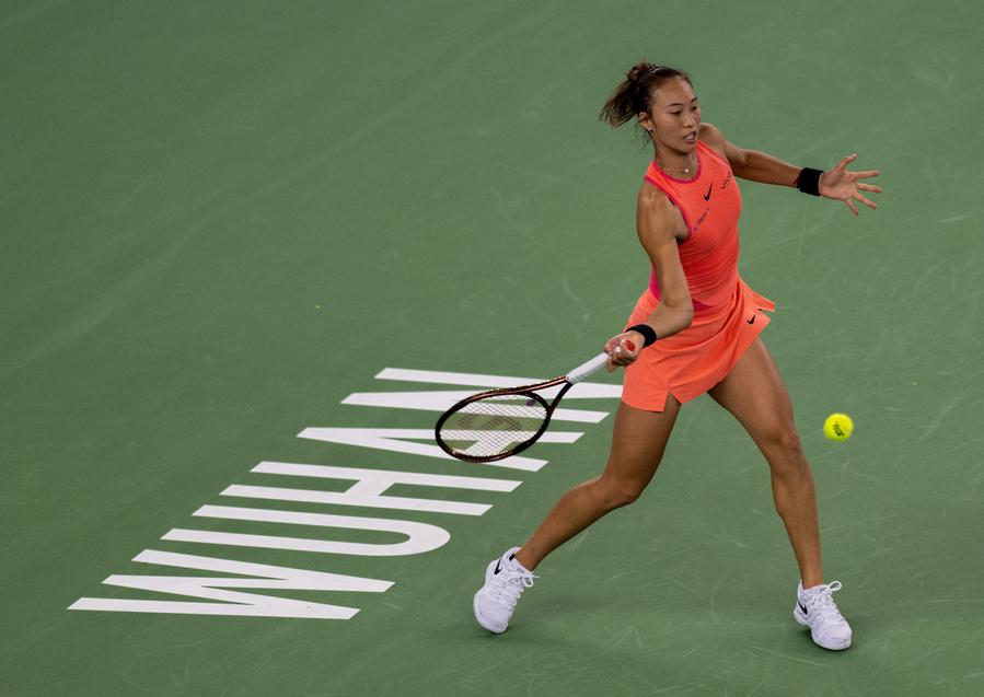 Local favorite Zheng, Sabalenka advance into Wuhan Open third round