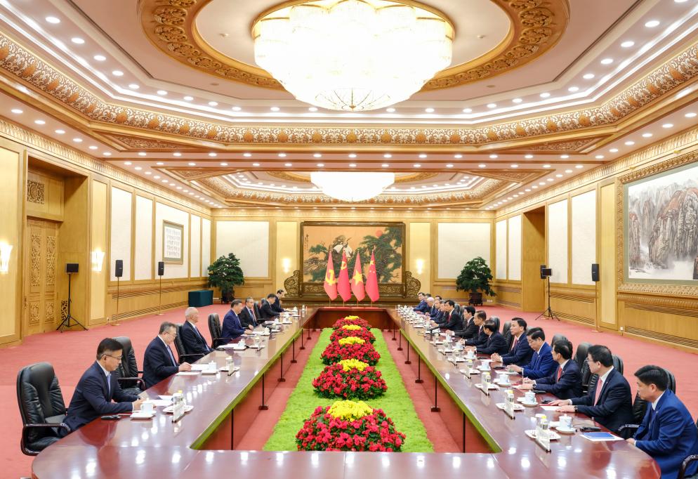 Xi calls for efforts to promote China-Vietnam community with shared future