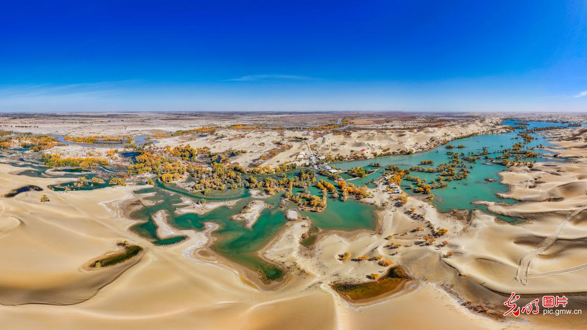 In pics: Lakes and deserts in NW China's Xinjiang