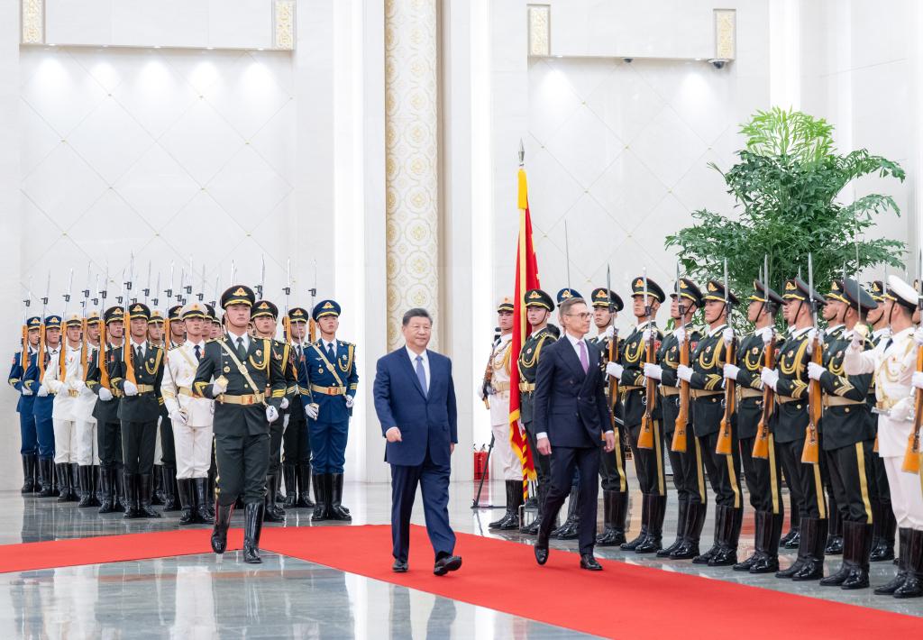 Xi encourages more China-Finland cooperation in emerging industries