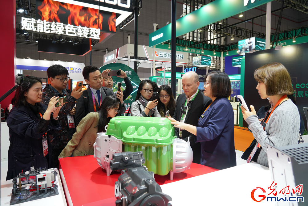 A glimpse of 7th CIIE on its first day in E China’s Shanghai