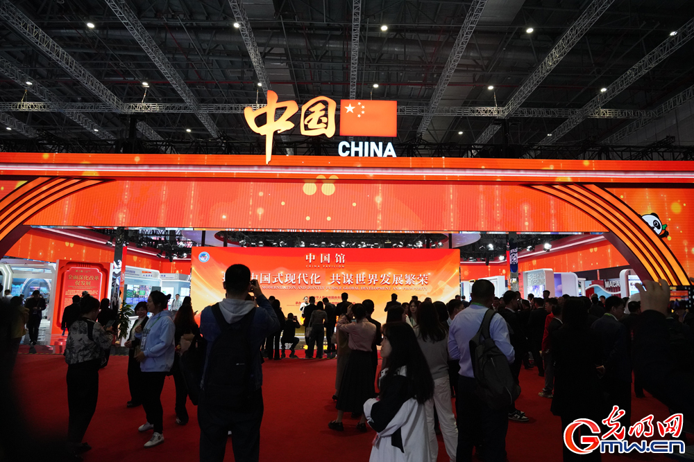 A glimpse of 7th CIIE on its first day in E China’s Shanghai