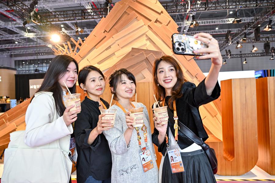 7th CIIE concludes in Shanghai