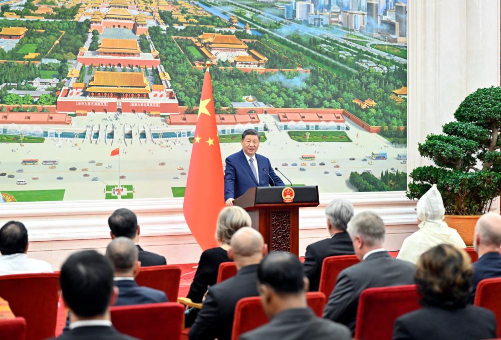 Xi receives credentials of new ambassadors to China