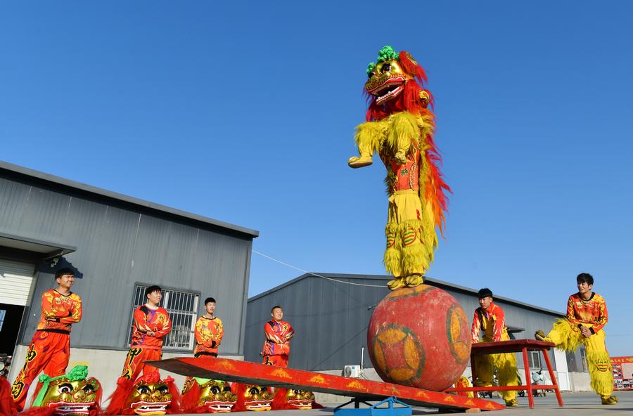 Traditional art of Cangxian lion dance well passed on with local support