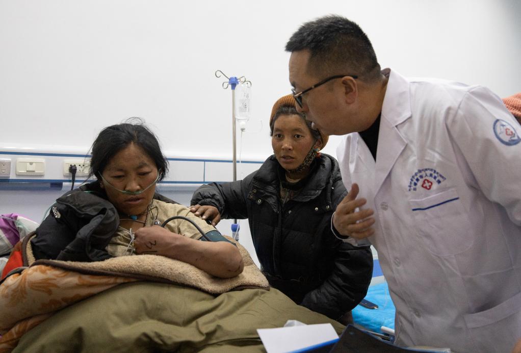 Touching moment: All-out rescue efforts in quake-hit Xizang