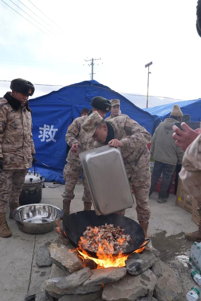 Touching moment: All-out rescue efforts in quake-hit Xizang