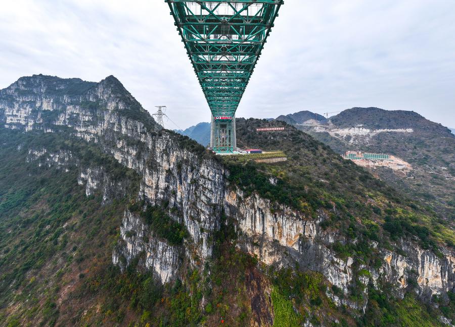 GloriousGuizhou | Huajiang grand canyon bridge in SW China ready for closure