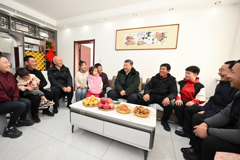 Xi visits flood-affected residents in northeast China