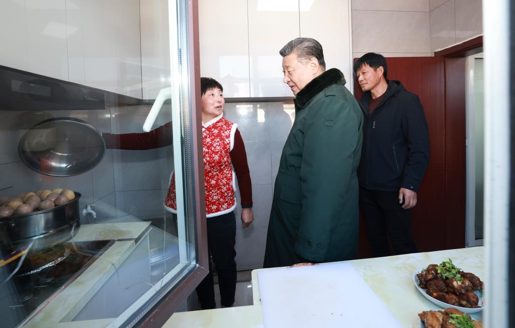 Xi visits flood-affected residents in northeast China