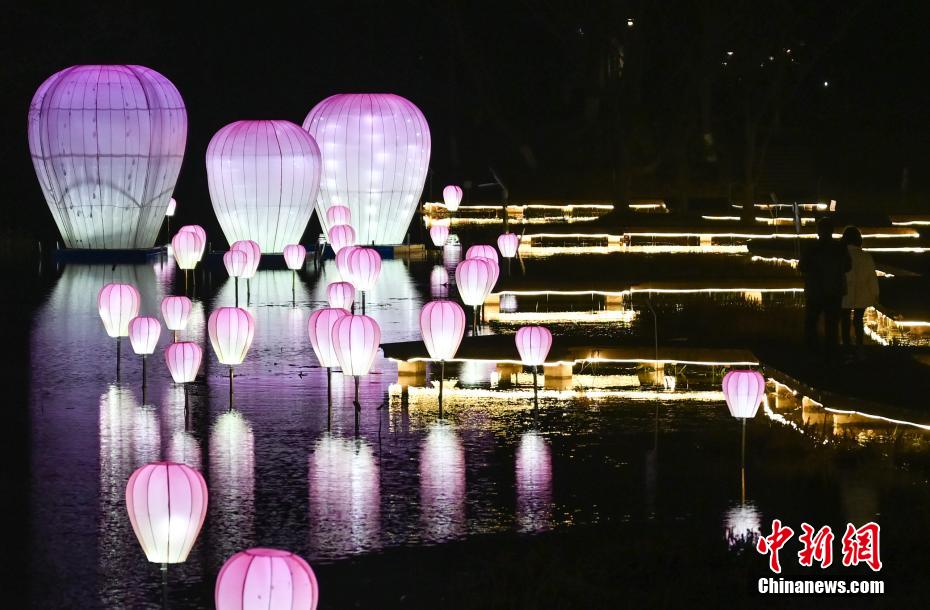 Lanterns seen to celebrate Spring Festival in E China’s Zhejiang Province