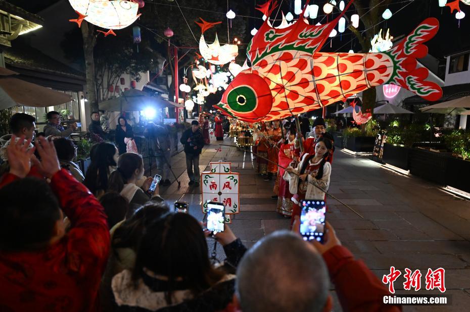 Lanterns seen to celebrate Spring Festival in E China’s Zhejiang Province