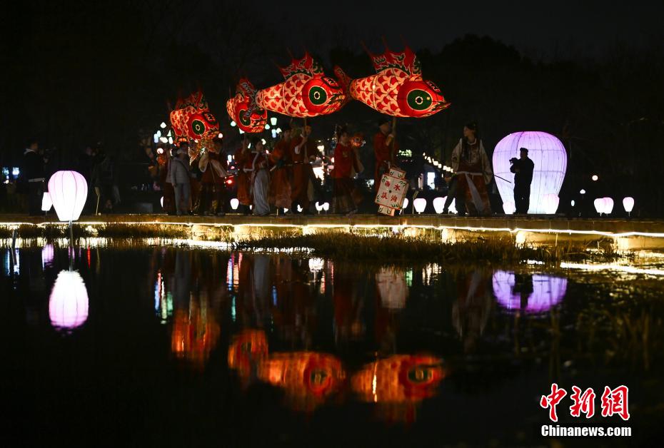 Lanterns seen to celebrate Spring Festival in E China’s Zhejiang Province