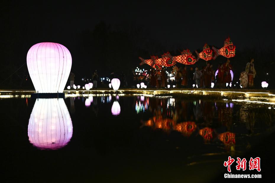 Lanterns seen to celebrate Spring Festival in E China’s Zhejiang Province