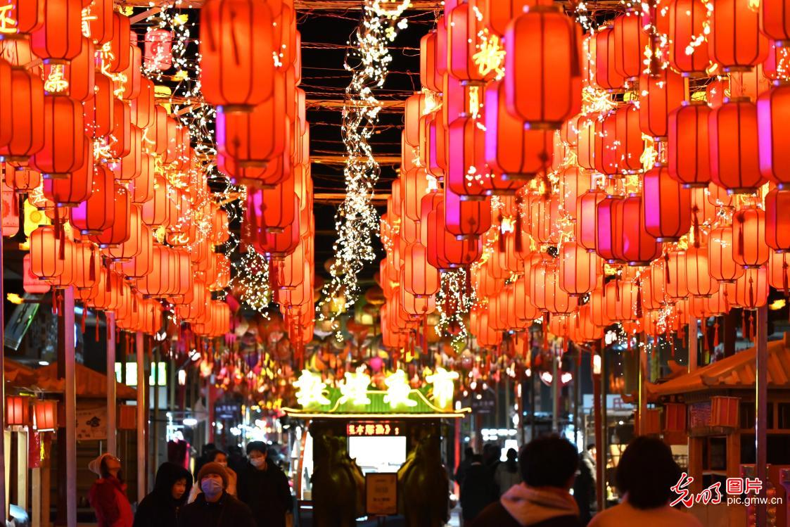 Lantern exhibition showcase Dunhuang culture in NW China