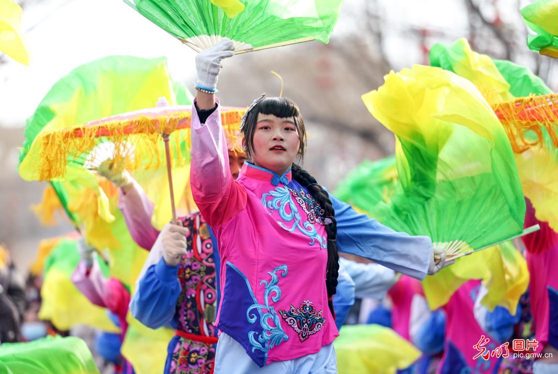 Folk performances to celebrate Spring Festival in NW China’s Gansu