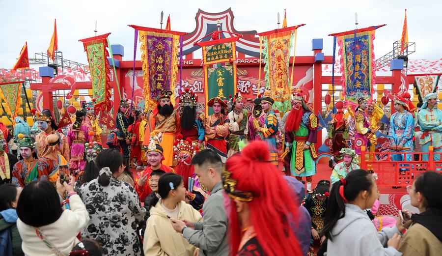 Celebrating Spring Festival with Yingge dance in south China's Guangdong