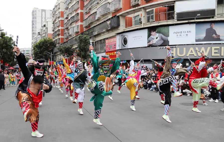 Celebrating Spring Festival with Yingge dance in south China's Guangdong