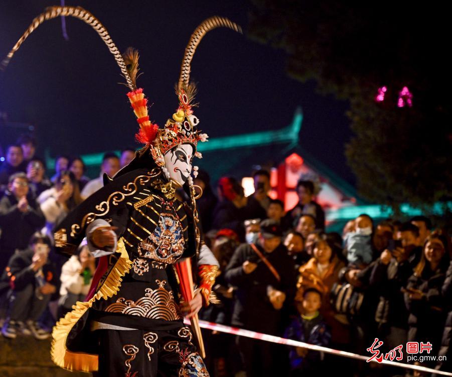 “Cultural night festival” ignites Spring Festival “night economy” in SW China’s Sichuan