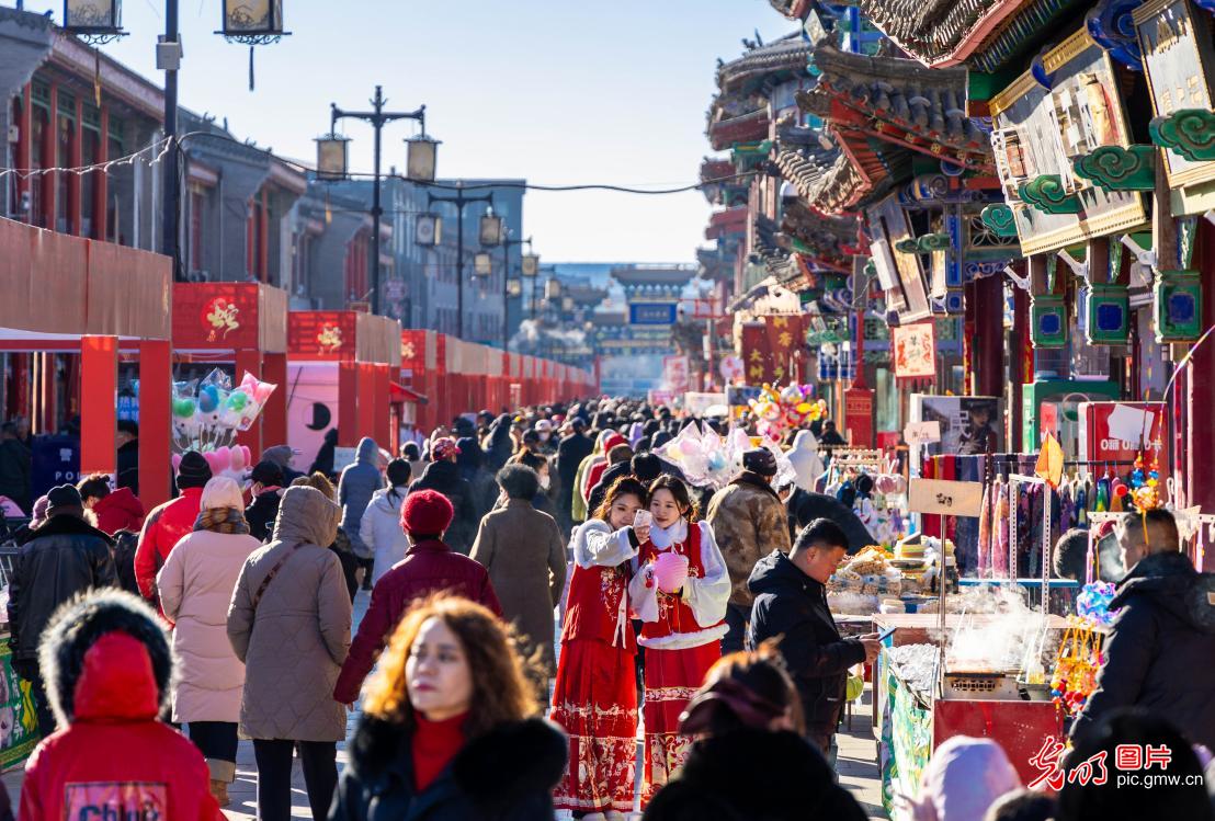 Temple fair in Hohhot, N China's Inner Mongolia