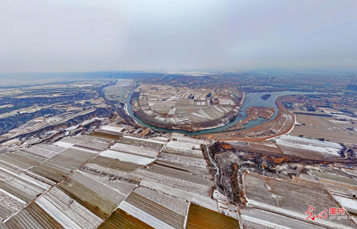 Snow-covered village in N China's Shanxi