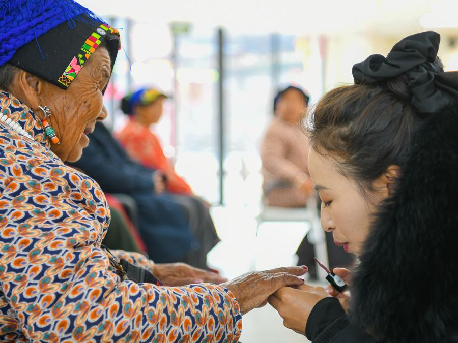 ChineseToday | An NPC deputy's persisting bond with senior citizens through caregiving