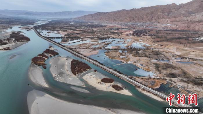 Migrant birds seen NW China’s Qinghai Province