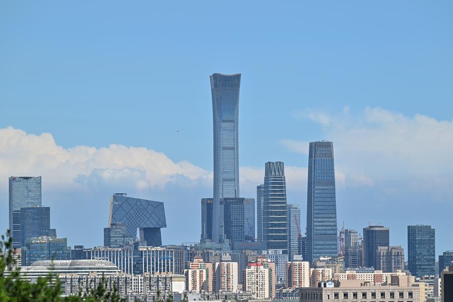 China draws foreign investment as 