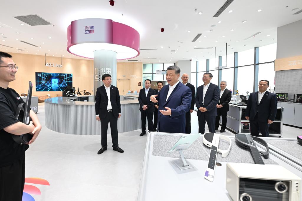 Xi inspects Shanghai large-model incubator, underscoring China's AI ambitions