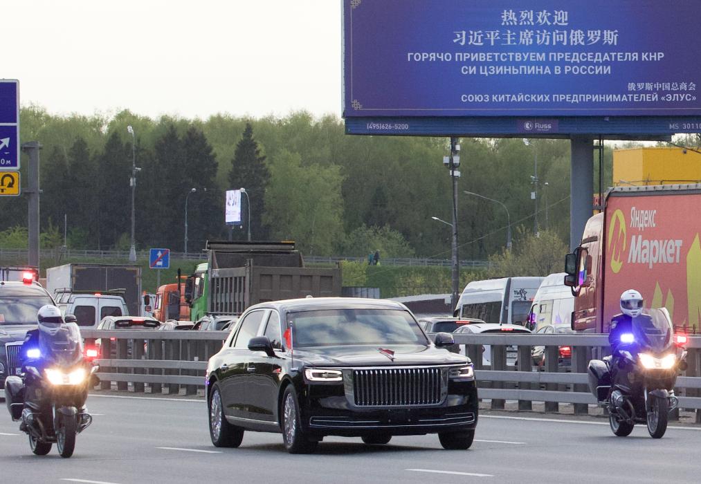 Xi says China, Russia find right path of state-to-state interactions between neighboring major countries
