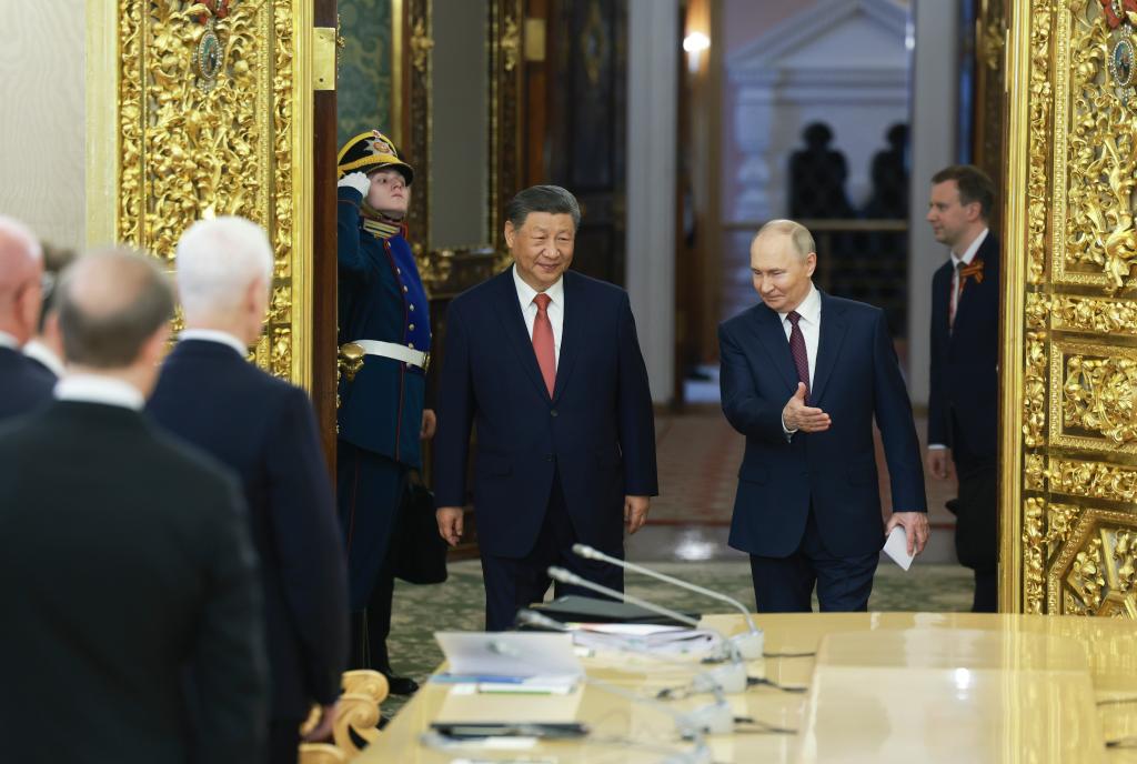 Xi says China, Russia to shoulder special responsibility as major countries
