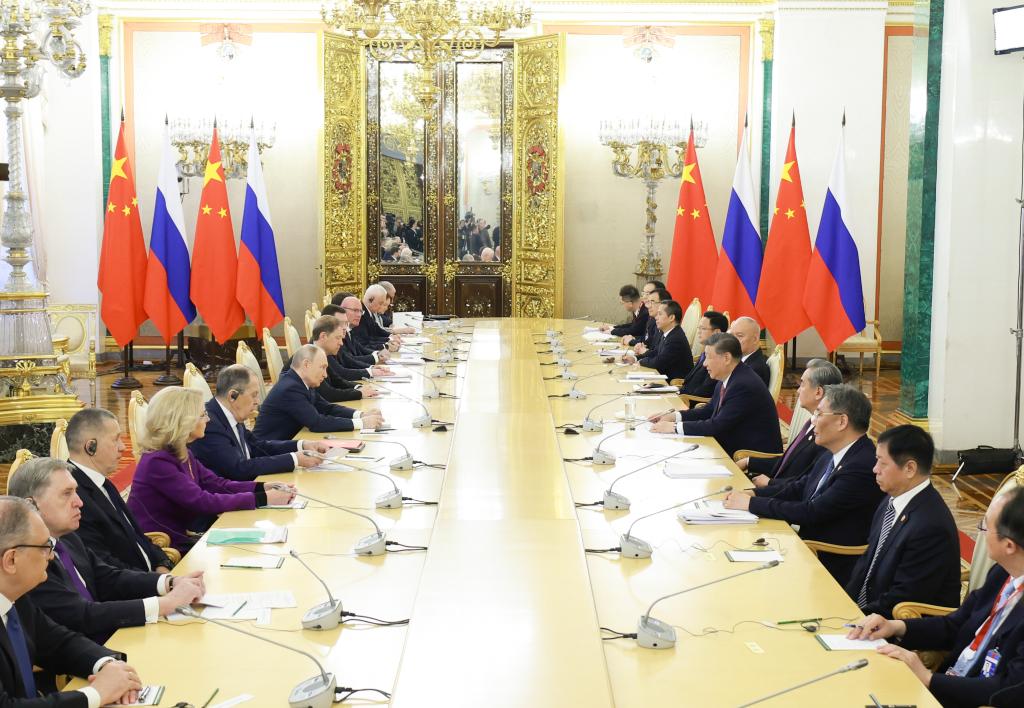 Xi says China, Russia to shoulder special responsibility as major countries
