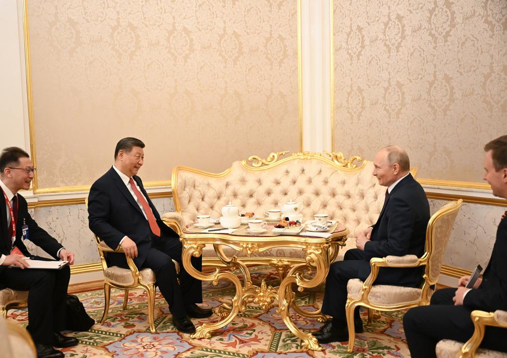 Xi calls on China, Russia to maintain strategic resolve, coordination