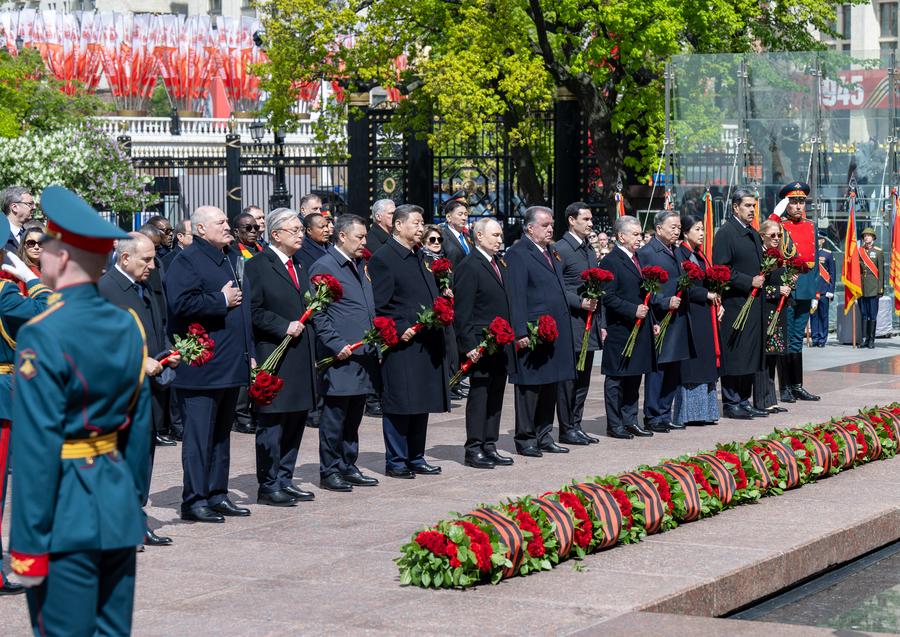 Remember history to illuminate future -- Xi attends Victory Day commemorations in Moscow