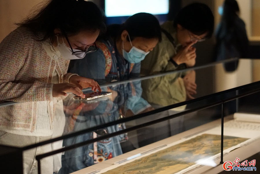 Palace Museum traces history through garden-themed exhibition