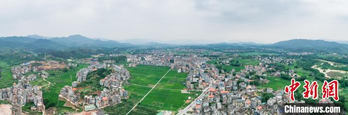 Aerial view of town in S China’s Guangxi