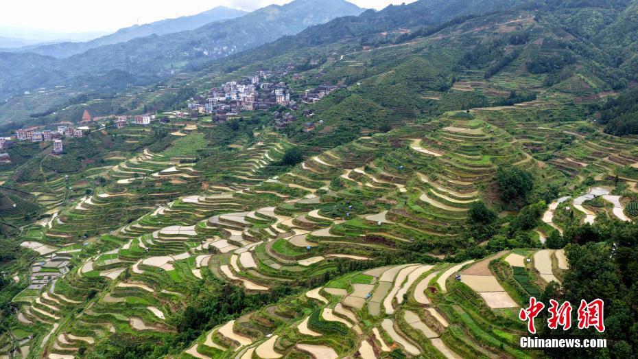 Picturesque scenery of terraces in S China’s Guangxi