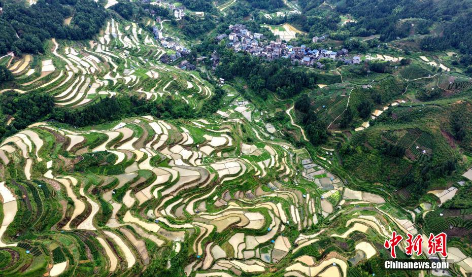 Picturesque scenery of terraces in S China’s Guangxi