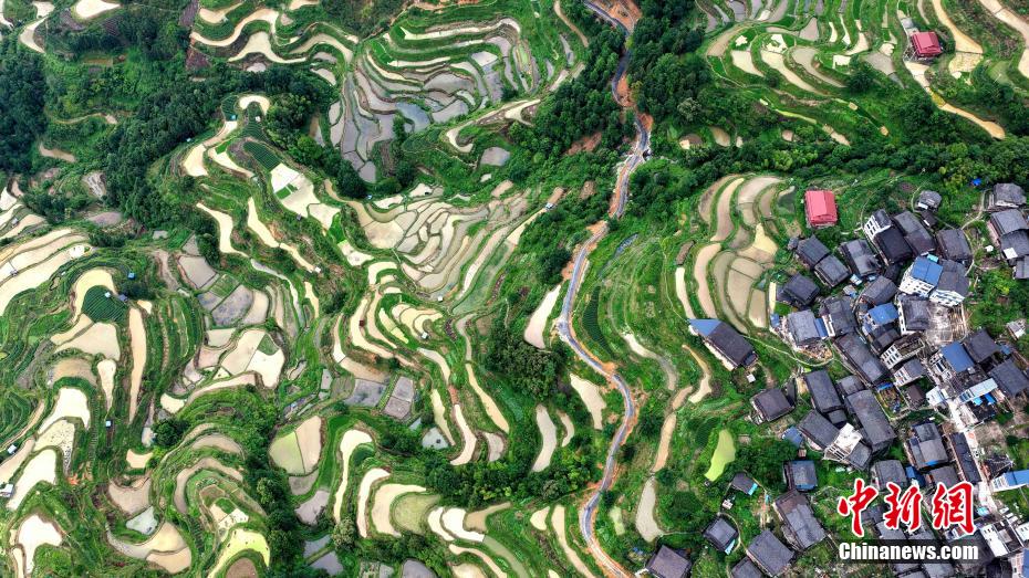 Picturesque scenery of terraces in S China’s Guangxi