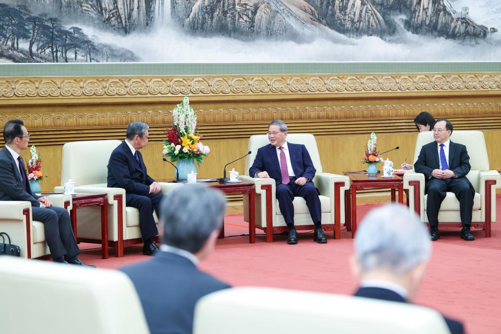 Chinese premier meets Japanese business delegation
