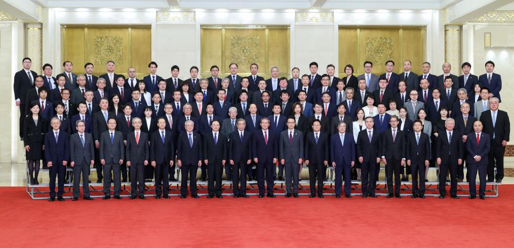 Chinese premier meets Japanese business delegation