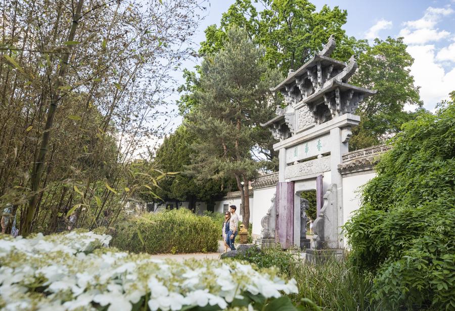 Hui-style garden connects international visitors with Chinese culture and aesthetics