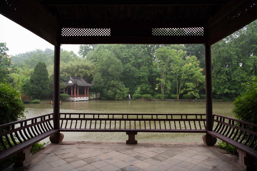 Hui-style garden connects international visitors with Chinese culture and aesthetics