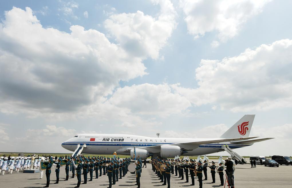 Xi arrives in Astana for China-Central Asia Summit