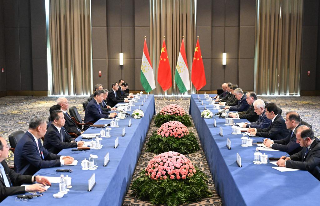 Xi calls on China, Tajikistan to expand scale of bilateral trade, investment