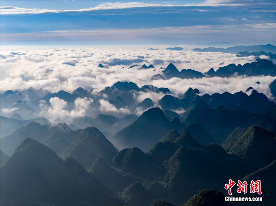 Picturesque scenery of sea of clouds in SW China’s Guizhou