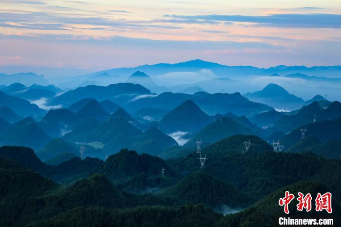 Scenery of Liupanshui in mist after rainfall in SW China’s Guizhou