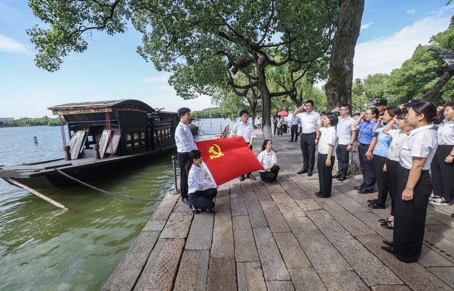 Young CPC members become torchbearers for country's future